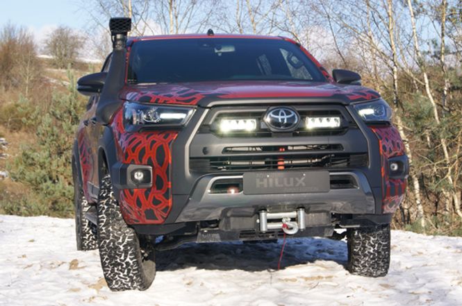 Hovedbilde Toyota HILUX 2021 Lazer® Grill-kit InvicibleX Triple-R 750 ELITE